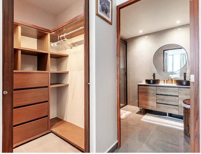 Luxury With Incredible Amenities Apartment